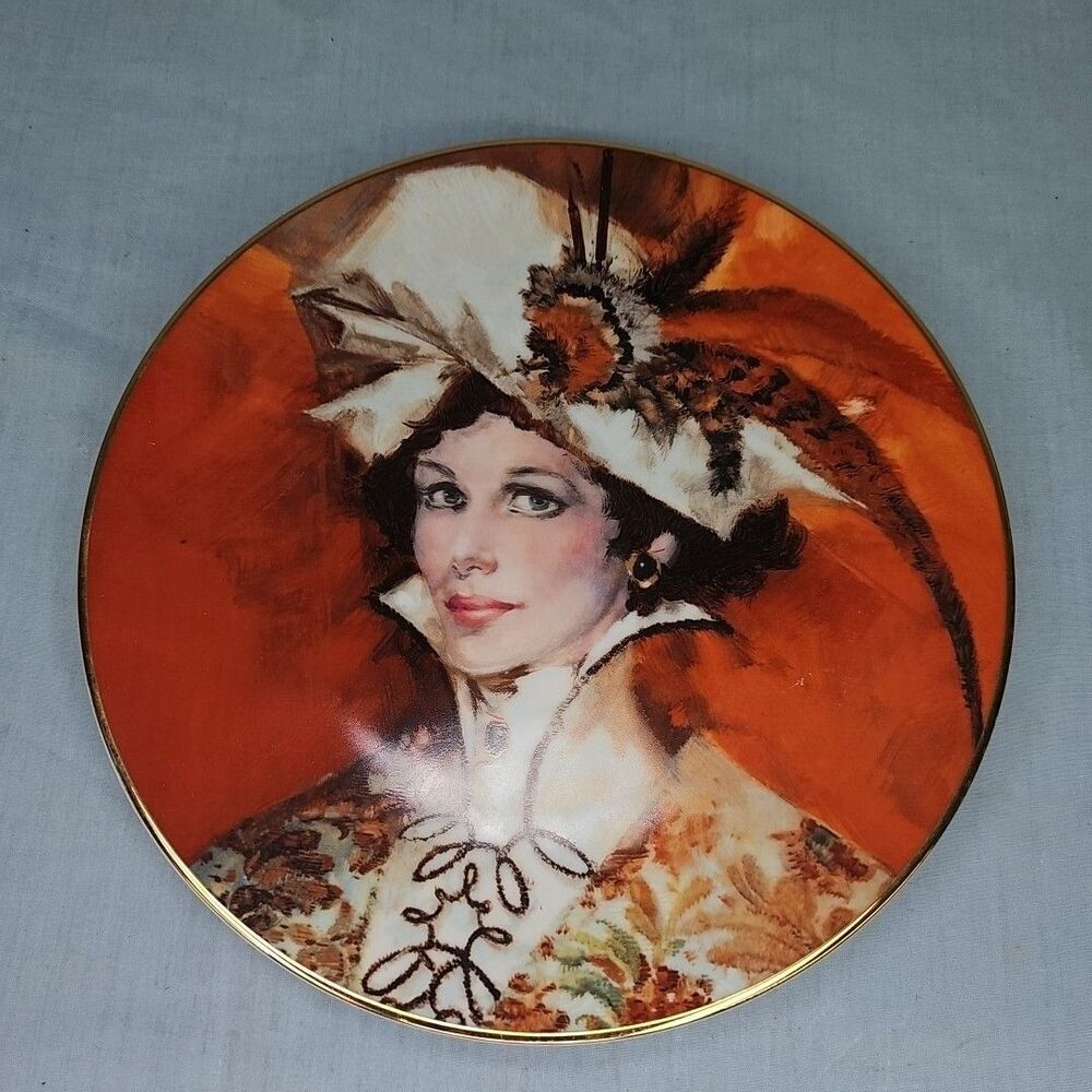 Avon Portrait Plate Fall Award Lady 22k Gold Trim Mrs Albee Four Seasons VTG